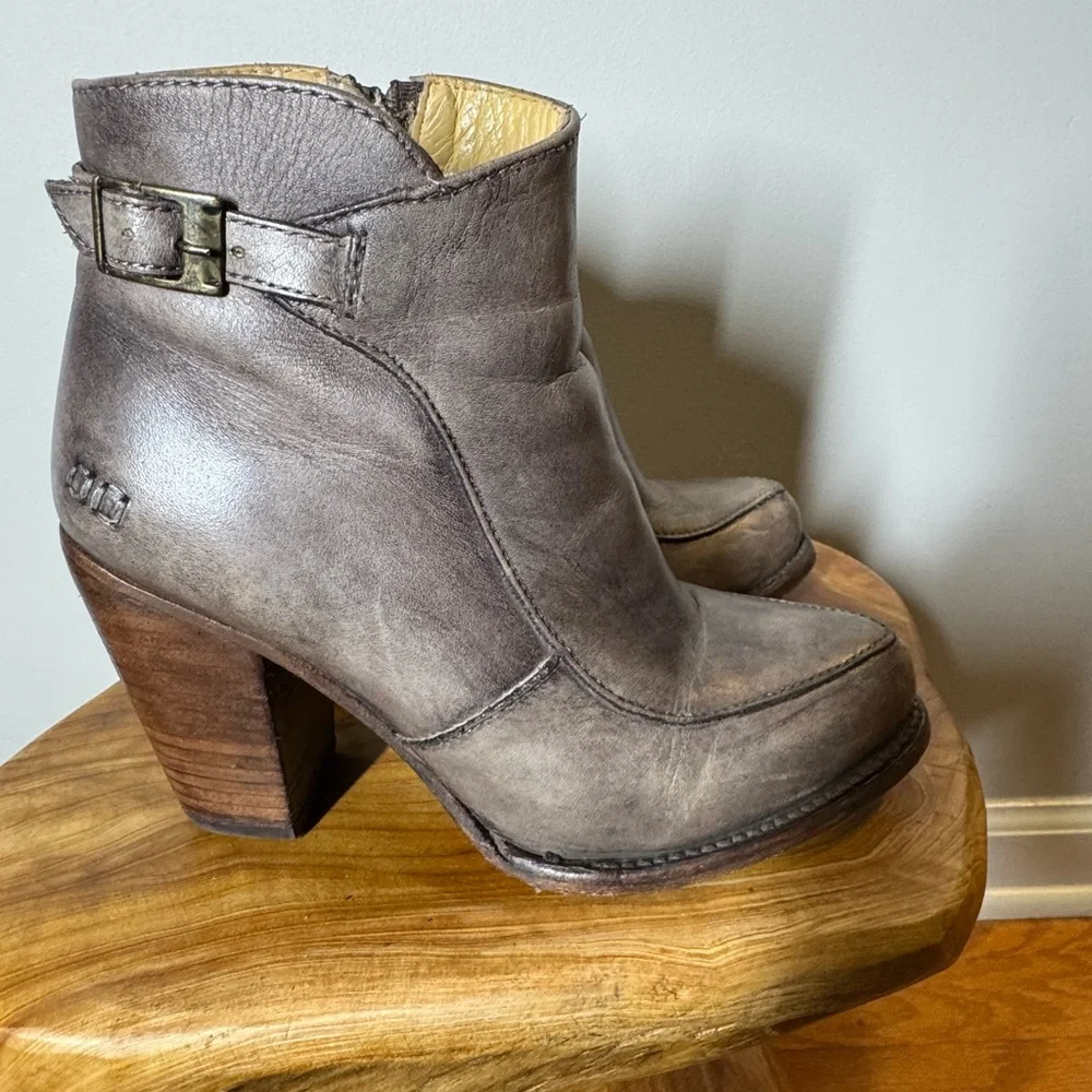 Bed Stu Isla High Heeled Bootie Boots Women Sz. 7.5 Gray/Brown Distressed Buckle - Picture 6 of 15